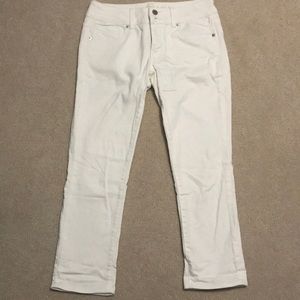 American Eagle White jean capris